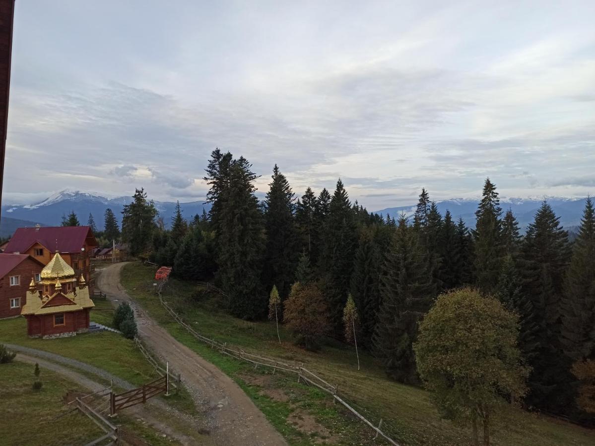 У Павла Hotell Jablunytsja Exteriör bild